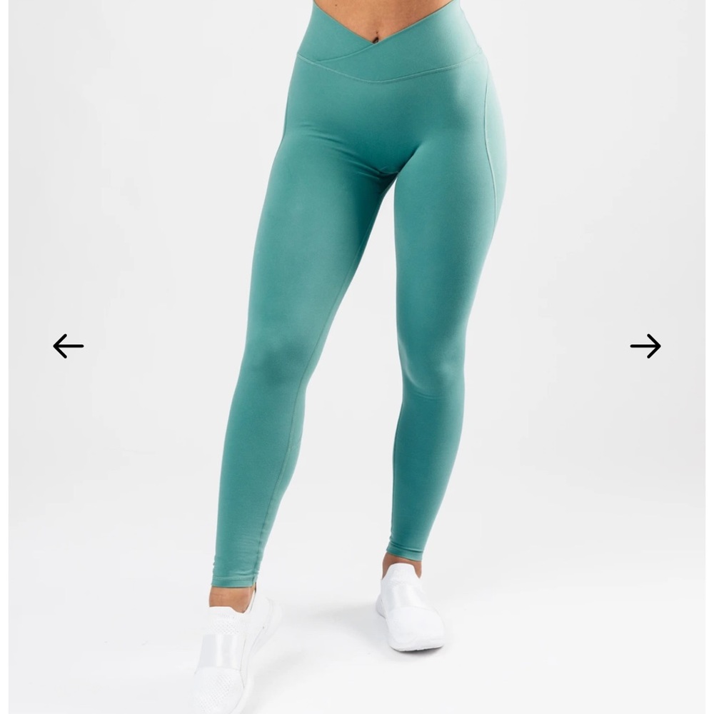 Alphalete Surface Power Legging - Sage